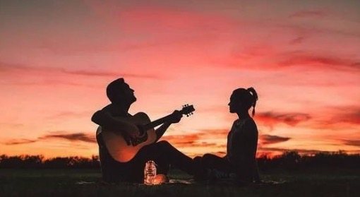 以后我們能和諧嗎？能走到結(jié)婚嗎？